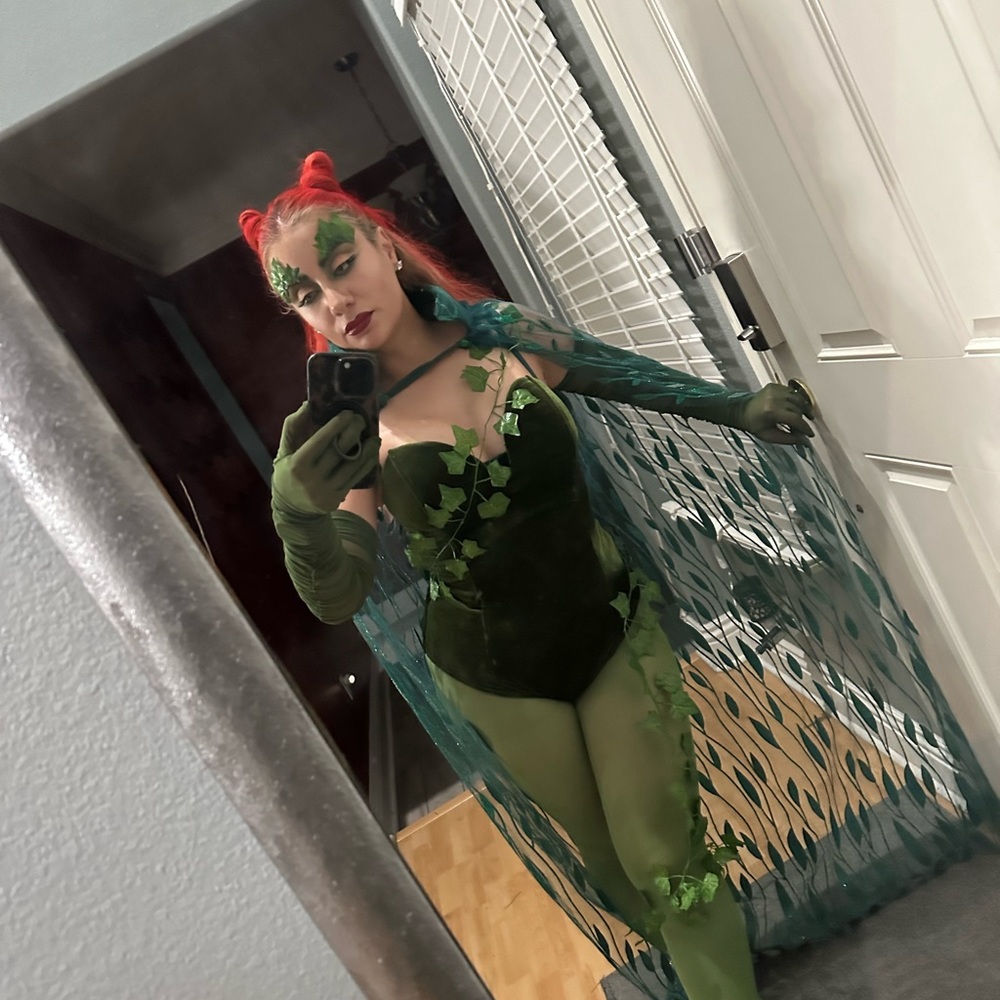 Poison Ivy Costume with Accessories